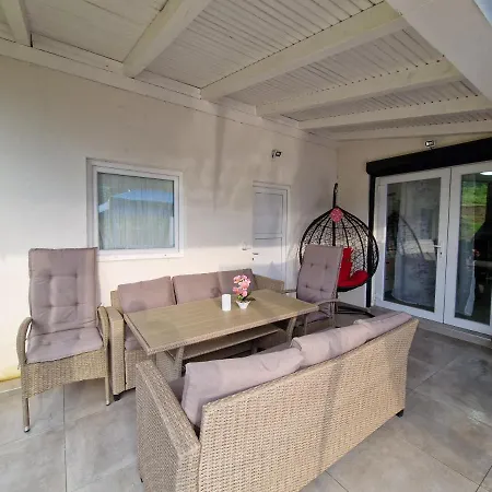 Vila Sunset Podastrana